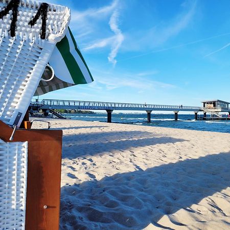 Hochwertige Ferienwohnung In Ruhiger Lage Mit Eigener Terrasse Und Parkplatz, Nur 7 Gehminuten Zum Strand Entfernt - Hoher Schlafkomfort Dank Boxspringbett Scharbeutz Exterior foto
